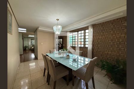 Sala de casa à venda com 5 quartos, 639m² em Alto Caiçaras, Belo Horizonte