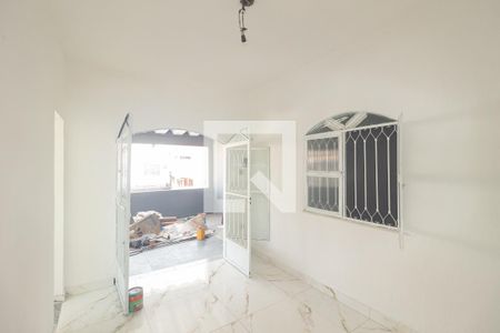 Sala de casa para alugar com 2 quartos, 80m² em Senador Vasconcelos, Rio de Janeiro