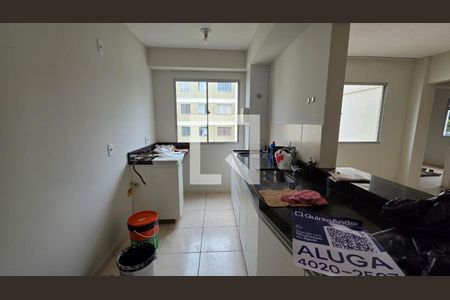 Sala/Cozinha de apartamento para alugar com 2 quartos, 60m² em Santa Clara Ii, Vespasiano