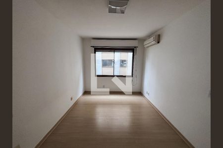 Quarto 2 de apartamento para alugar com 2 quartos, 84m² em Jardim Lindóia, Porto Alegre