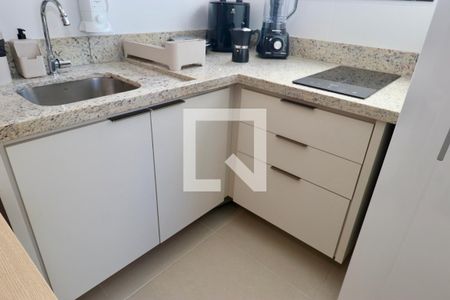 Cozinha de kitnet/studio para alugar com 1 quarto, 22m² em Caminho das Árvores, Salvador