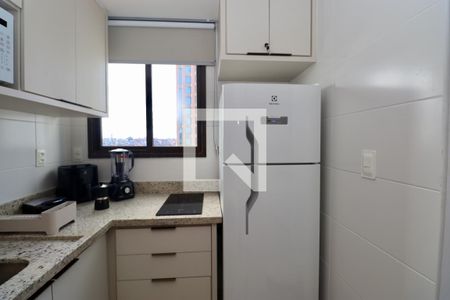 Cozinha de kitnet/studio para alugar com 1 quarto, 22m² em Caminho das Árvores, Salvador