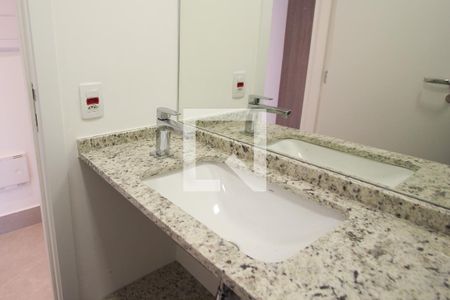 Lavabo de apartamento para alugar com 2 quartos, 67m² em Indianópolis, São Paulo