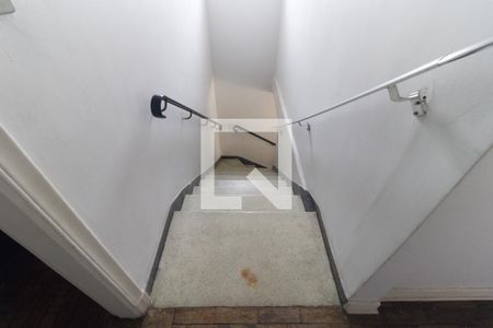 Escada de casa para alugar com 3 quartos, 224m² em Cursino, São Paulo