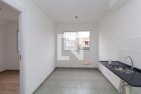 Sala/Cozinha de apartamento para alugar com 2 quartos, 25m² em Guaianases, São Paulo