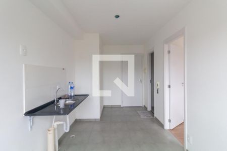 Sala/Cozinha de apartamento para alugar com 2 quartos, 25m² em Guaianases, São Paulo