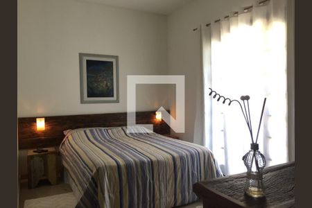 Casa para alugar com 3 quartos, 250m² em Pitas, Cotia