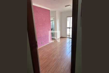 Quarto de apartamento à venda com 2 quartos, 67m² em Jardim Santa Rosa, Taboão da Serra
