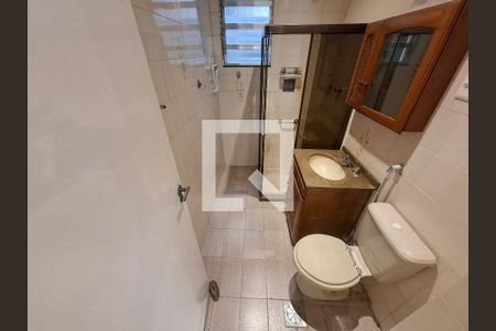 Banheiro  de apartamento à venda com 2 quartos, 64m² em Laranjeiras, Rio de Janeiro