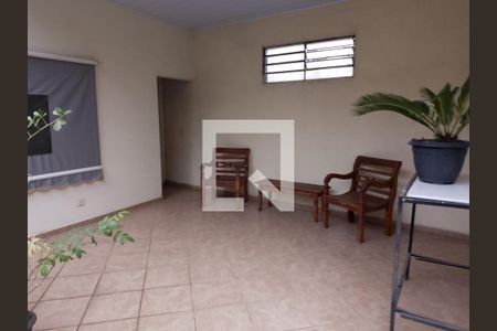 Área Externa de casa à venda com 3 quartos, 556m² em Santa Maria, Osasco