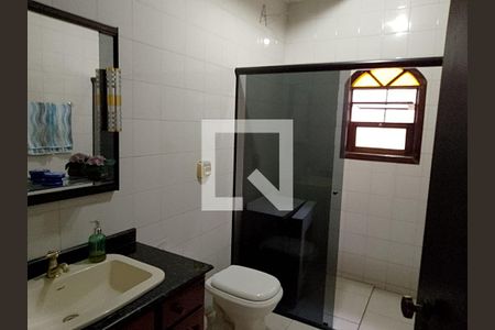 Banheiro de casa à venda com 3 quartos, 556m² em Santa Maria, Osasco