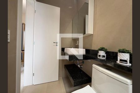Banheiro de kitnet/studio para alugar com 1 quarto, 28m² em Forquilhinhas, São José