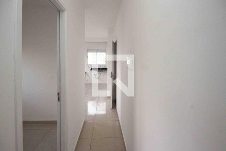 Corredor de apartamento para alugar com 2 quartos, 34m² em Chácara Califórnia, São Paulo