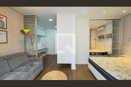 Quarto e Sala de kitnet/studio para alugar com 1 quarto, 38m² em Brooklin, São Paulo