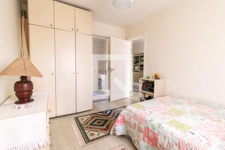 Quarto 1 de casa à venda com 4 quartos, 270m² em Cidade Industrial de Curitiba, Curitiba