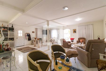 Sala de casa à venda com 4 quartos, 270m² em Cidade Industrial de Curitiba, Curitiba
