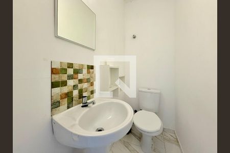 Lavabo de casa para alugar com 4 quartos, 160m² em Chácara Santo Antônio (zona Sul), São Paulo