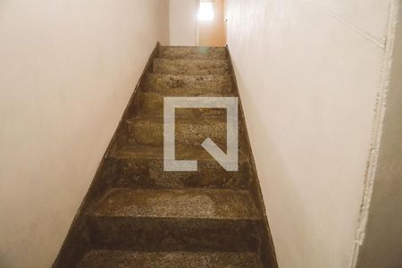 Escada de casa para alugar com 2 quartos, 90m² em Vila Nova Cachoeirinha, São Paulo