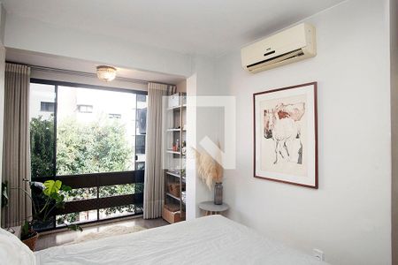 Quarto 1 de apartamento à venda com 2 quartos, 61m² em Santana, Porto Alegre