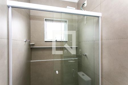 Banheiro de apartamento para alugar com 1 quarto, 60m² em Parque Maria Luiza, São Paulo