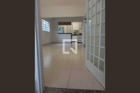 Sala de casa para alugar com 3 quartos, 200m² em Laranjeiras, Uberlândia