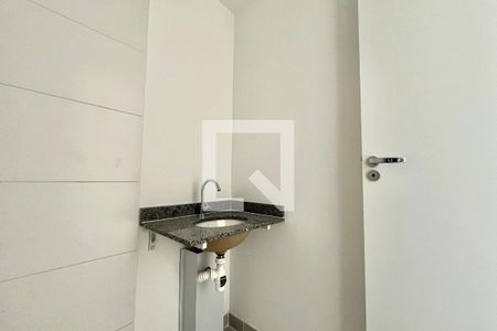 Banheiro de kitnet/studio à venda com 1 quarto, 20m² em Vila Clementino, São Paulo