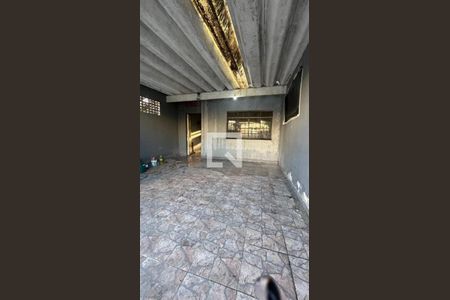 Casa à venda com 3 quartos, 773m² em Vila Scarpelli, Santo André