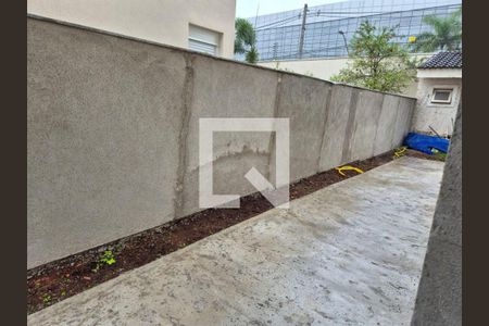 Casa à venda com 5 quartos, 350m² em Alphaville Empresarial, Barueri