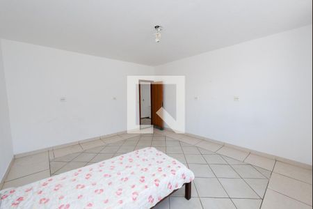 Casa para alugar com 4 quartos, 200m² em Bairro da Glória, Contagem