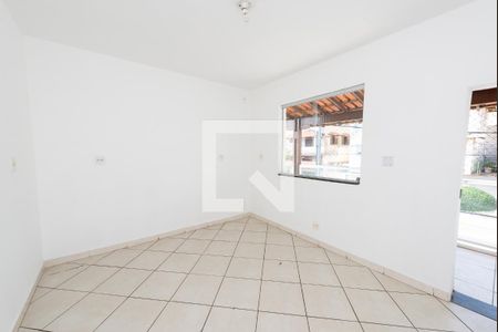 Casa para alugar com 4 quartos, 200m² em Bairro da Glória, Contagem