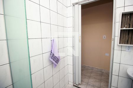 Banheiro de casa à venda com 1 quarto, 185m² em Condomínio Maracanã, Santo André