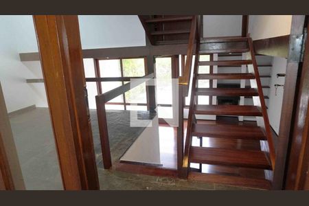 Sala  de casa de condomínio para alugar com 2 quartos, 176m² em Centro de Apoio I (alphaville), Santana de Parnaíba