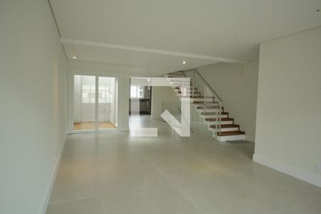 Sala de casa à venda com 3 quartos, 250m² em Nova Petrópolis, São Bernardo do Campo