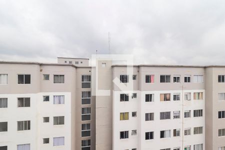 Vista da Sala de apartamento para alugar com 2 quartos, 40m² em Fazenda Caguaçu, São Paulo