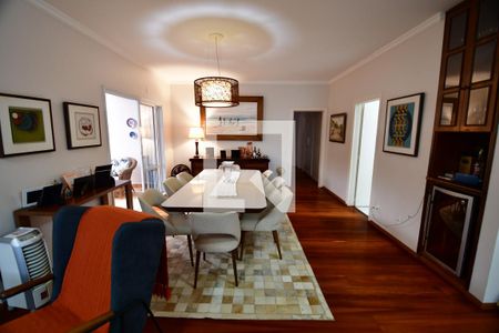 Sala de casa à venda com 3 quartos, 229m² em Cidade Universitária, Campinas