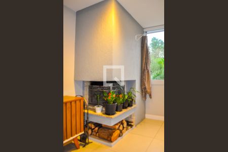 Sala 2 - lareira  de apartamento à venda com 4 quartos, 160m² em Nonoai, Porto Alegre
