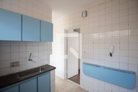 Cozinha de apartamento à venda com 3 quartos, 75m² em Santa Monica, Belo Horizonte