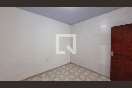 Quarto de casa para alugar com 1 quarto, 40m² em Jardim Luciana, Itaquaquecetuba