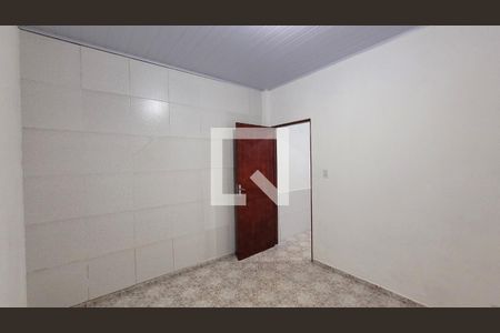 Quarto de casa para alugar com 1 quarto, 42m² em Jardim Luciana, Itaquaquecetuba