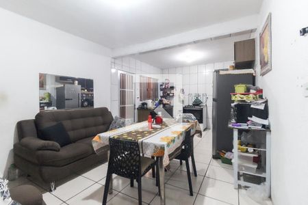 Sala - Cozinha de casa para alugar com 2 quartos, 70m² em Jardim Nélia, São Paulo