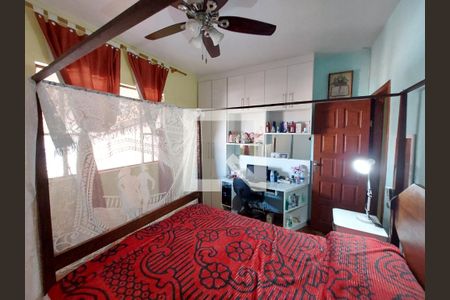 Quarto de casa à venda com 3 quartos, 456m² em Serrano, Belo Horizonte