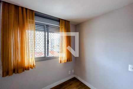 Quarto 1 de apartamento para alugar com 2 quartos, 48m² em Parque São Jorge, São Paulo
