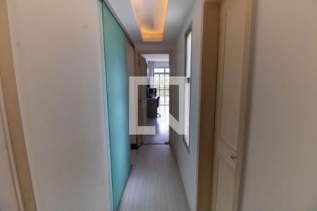 Corredor  de apartamento à venda com 3 quartos, 145m² em Ingá, Niterói