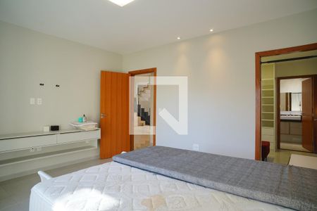 Quarto 1 de casa de condomínio para alugar com 4 quartos, 287m² em Centro, Maricá