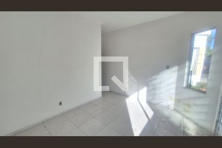 Casa para alugar com 2 quartos, 80m² em Vila Santa Cruz, Duque de Caxias