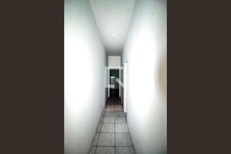 Sala - Corredor de casa para alugar com 1 quarto, 47m² em Parada de Lucas, Rio de Janeiro