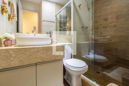 Banheiro Social de apartamento para alugar com 2 quartos, 68m² em Jardim Tupanci, Barueri