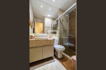 Banheiro Social de apartamento para alugar com 2 quartos, 68m² em Jardim Tupanci, Barueri