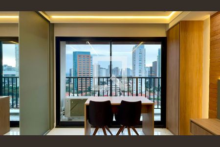 Varanda de kitnet/studio para alugar com 1 quarto, 26m² em Pinheiros, São Paulo