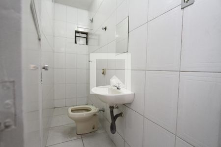 Banheiro 1 de kitnet/studio para alugar com 2 quartos, 72m² em Alto Caiçaras, Belo Horizonte